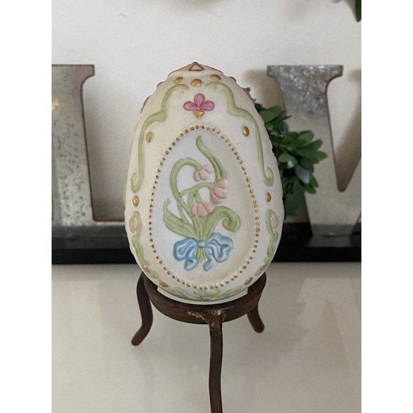 Cybis Floral Egg Franklin Mint Collectors Treasury with Stand 3" Vintage 1981 - Picture 2 of 16
